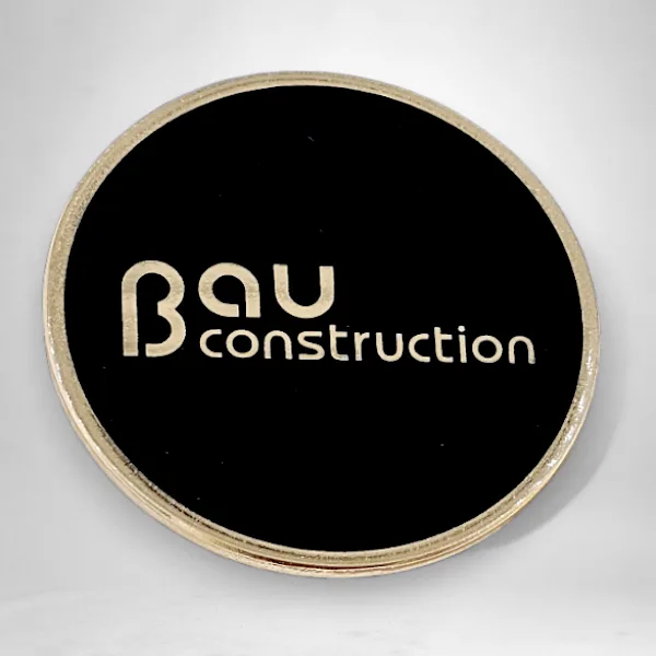 Изготовление медали из латуни, глубокая гравировка, краска в два цвета