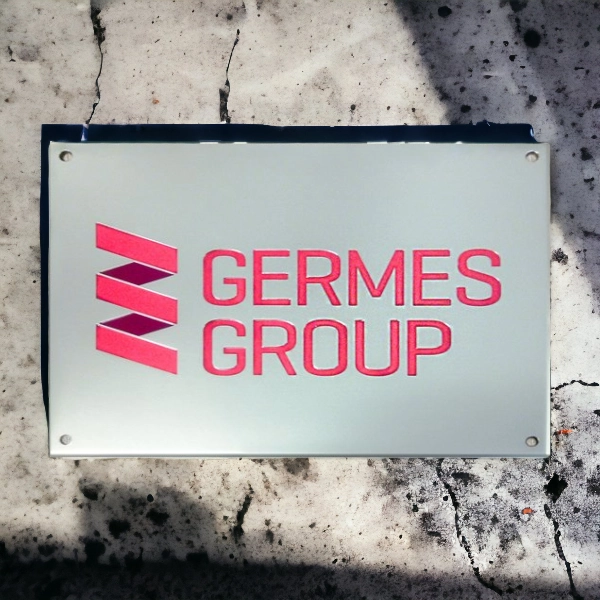 Металлическая табличка из алюминия 400х300 мм. с эмалями